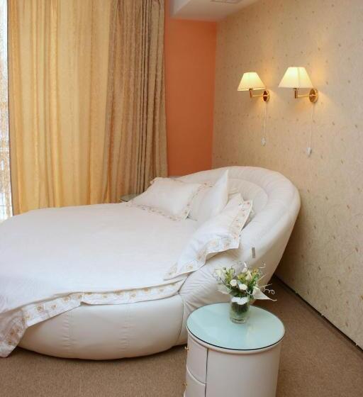デラックスルーム, Premier Hotel Shafran