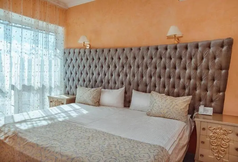 スイート, Premier Hotel Shafran