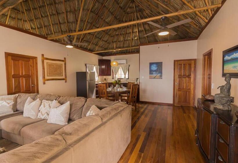 Вилла 2 Спальни, Hidden Jewel Boutique