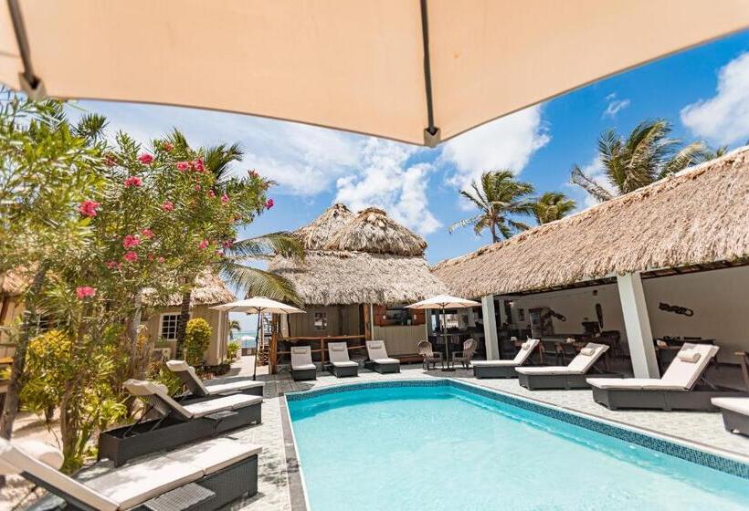 Люкс Кровать Кинг, Hidden Jewel Boutique