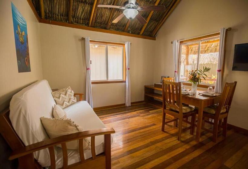 Люкс Кровать Кинг, Hidden Jewel Boutique