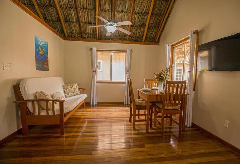 Люкс Кровать Кинг, Hidden Jewel Boutique