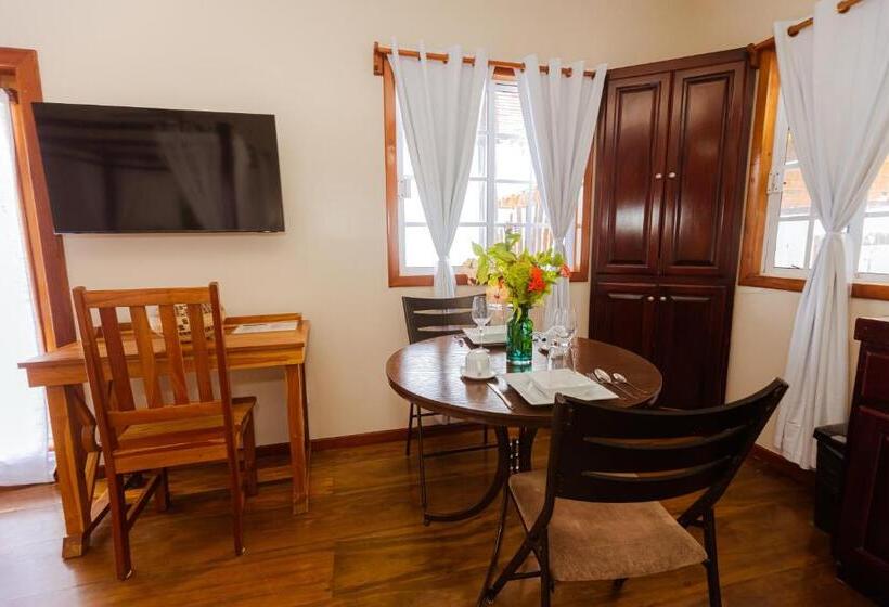 Студио Стандарт Кровать Кинг, Hidden Jewel Boutique