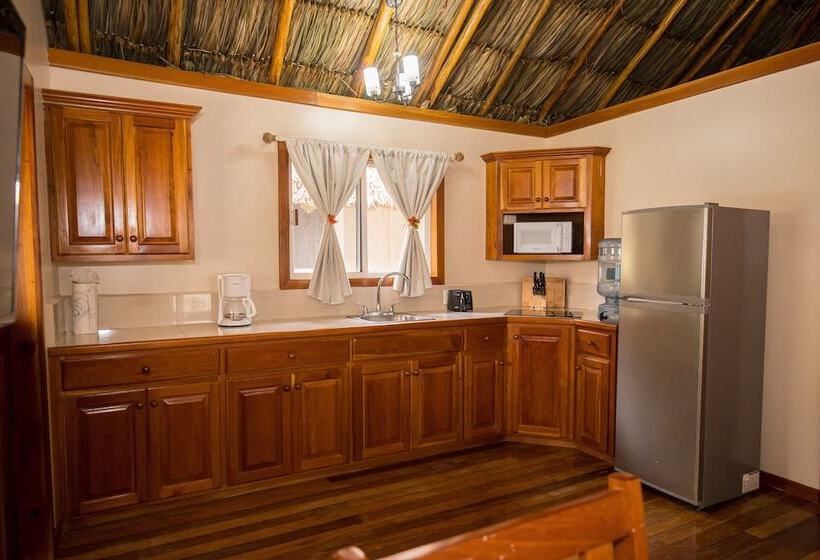 Дом 1 Спальня, Hidden Jewel Boutique