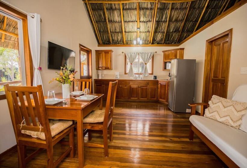 Дом 1 Спальня, Hidden Jewel Boutique