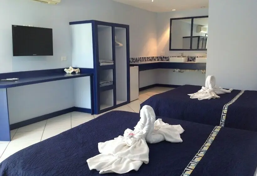 سوییت, Sailfish Resort