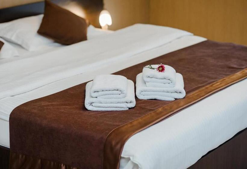 اتاق راحتی, Tiptop Hotel City Center