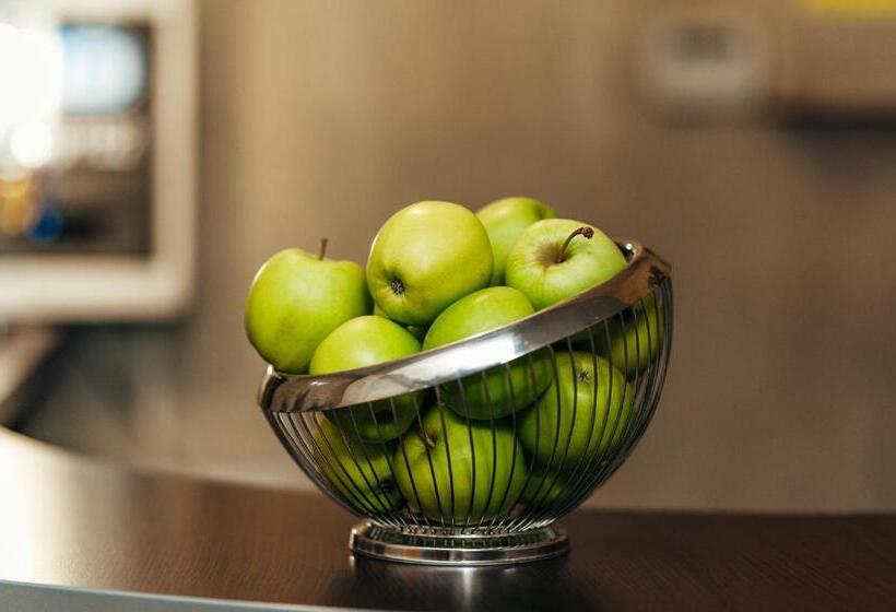 اتاق راحتی, Tiptop Hotel City Center