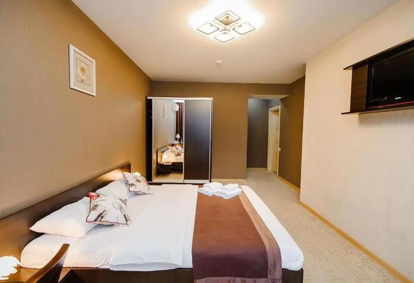 اتاق لوکس با بالکن, Tiptop Hotel City Center