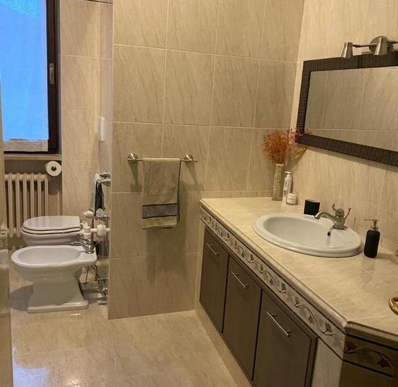 带共用浴室的标准房间, La Valle Delle Api