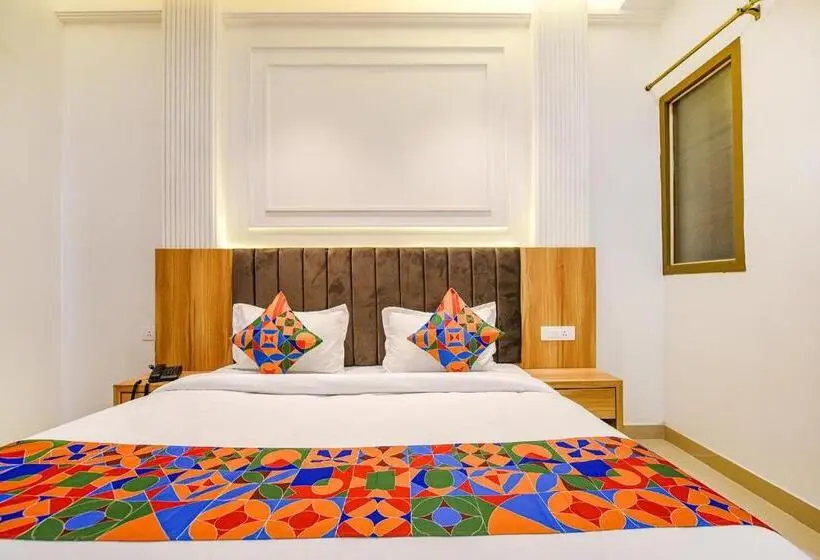 Camera Deluxe, Fabhotel Midway