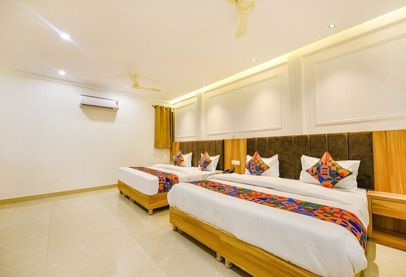 Perhehuone, Fabhotel Midway