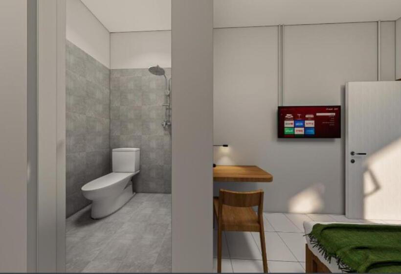 标准间, Blue Whale House