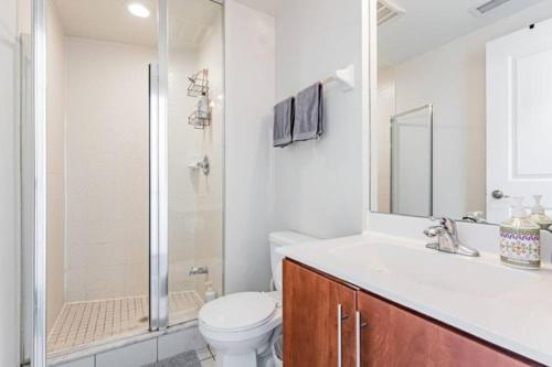 דירת שני חדרים, Burnhamthorpe Residence