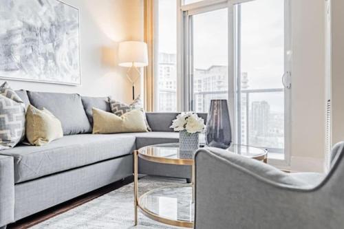 דירת שני חדרים, Burnhamthorpe Residence