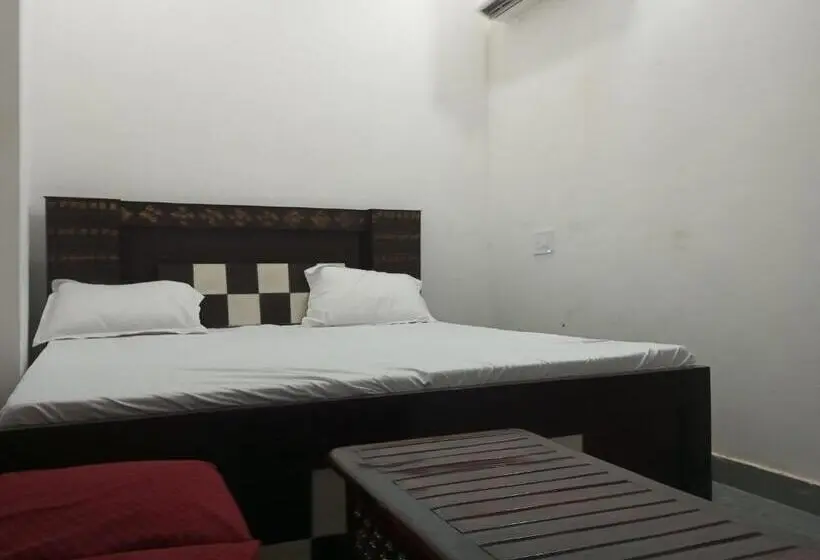 Quarto Estandar, Dev