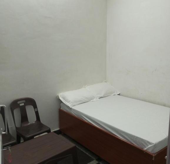 标准单人间, Dev