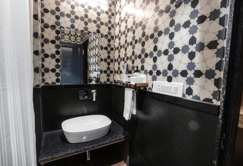 Quarto deluxe, Shrigo Hotel Lake Metro