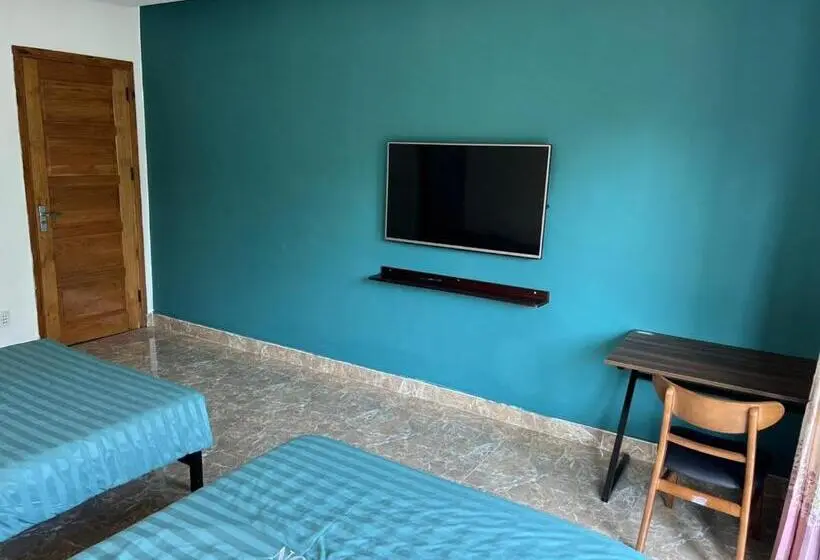 اتاق خانوادگی, Pp Homestay