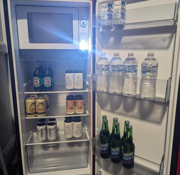 Номер Стандарт Четырехместный Совместный Санузел, The Continental Wallerawang