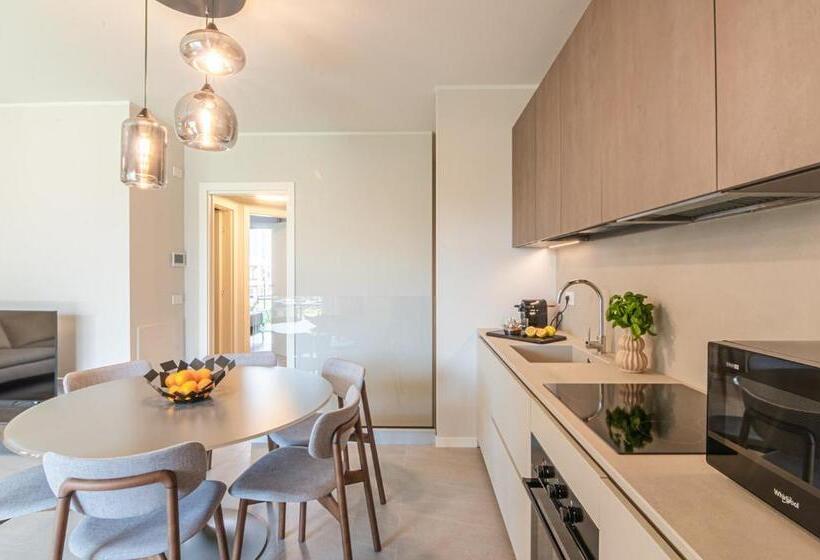 شقة 3 غرف, Lago Dorato