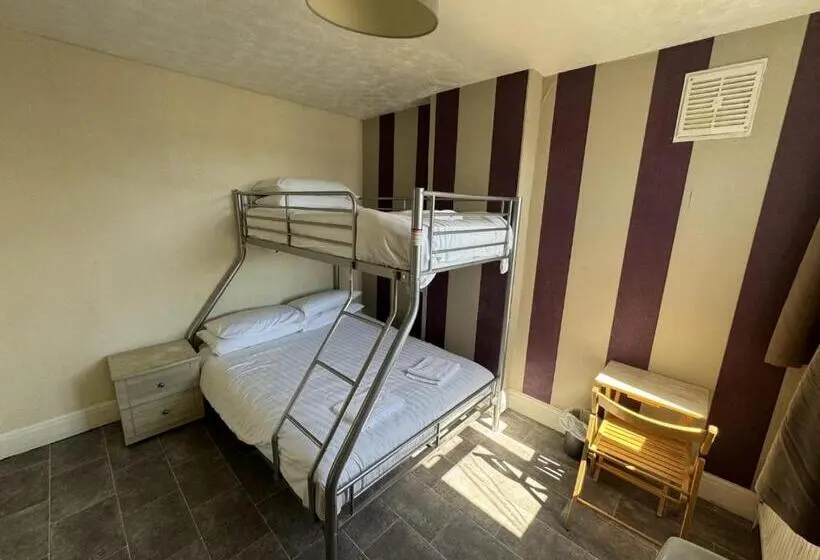 スタンダードトリプルルーム, Clacton Guest House