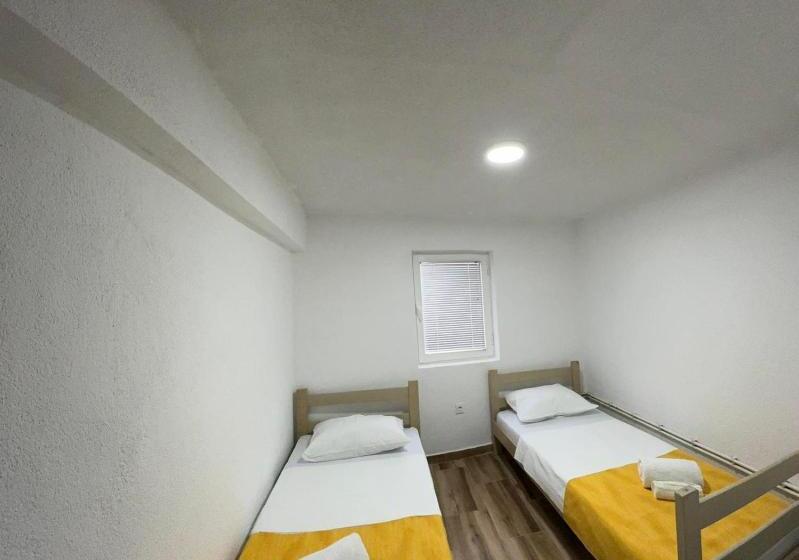 اتاق استاندارد با سرویس بهداشتی مشترک, Rio Apartmani