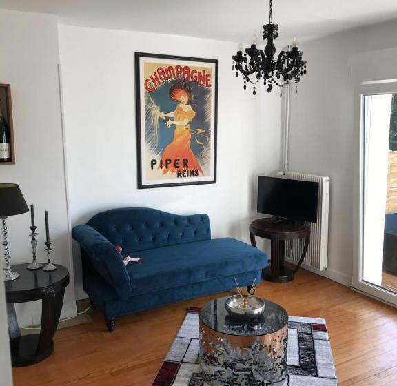 Номер Стандарт с Террасой, Sangatte Guest House   Studio Terrace   Seafront