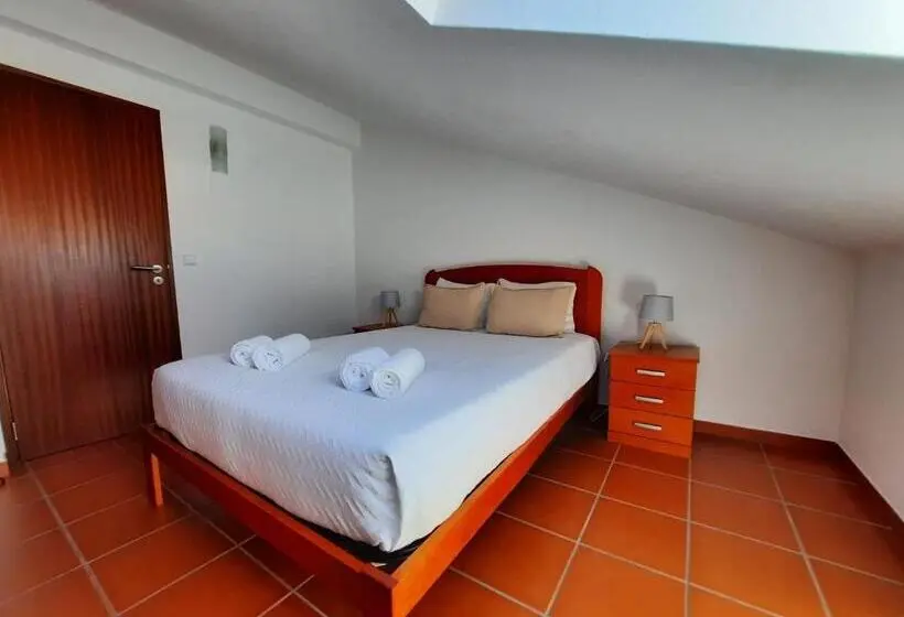 ファミリーステューディオ, Vicentina Guest House