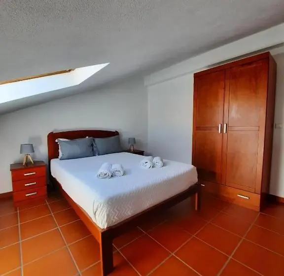 ファミリーステューディオ, Vicentina Guest House