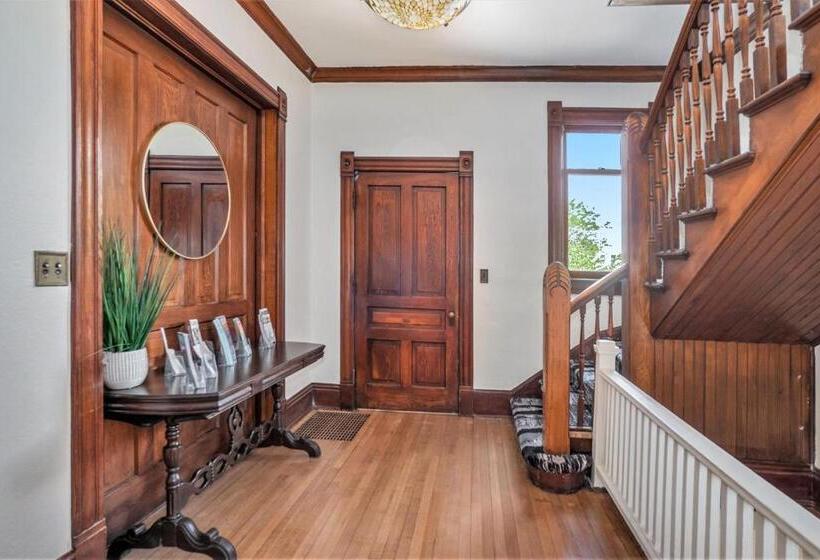 شقة غرفة واحدة مطلة على الحديقة, The Grand Inn Apartment Hotel 200