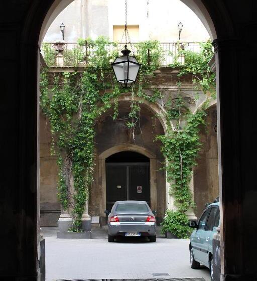 스탠다드 트리플 룸 테라스, Allure Palace