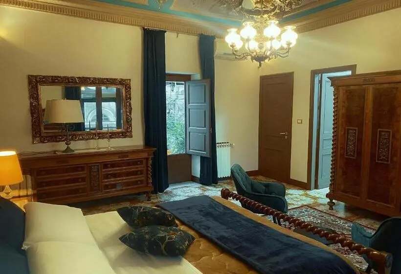 Standard Triple Room with Terrace, Allure Palace