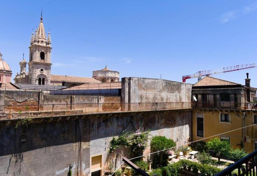 חדר סטנדרט לשלושה עם טרסה, Allure Palace