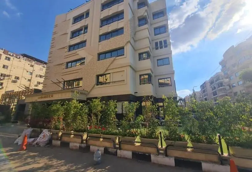 سوییت لوکس, El Mesaadya Hotel فندق المساعدية