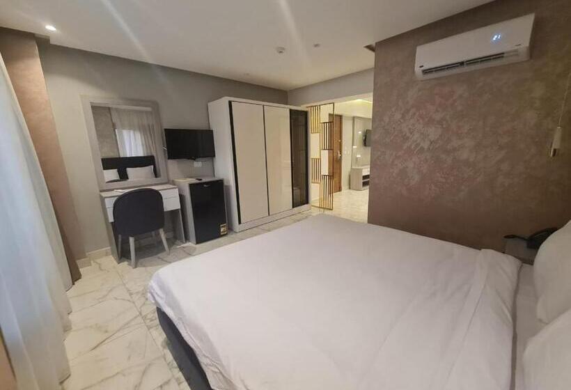 جناح جونيور ديلوكس, El Mesaadya Hotel فندق المساعدية