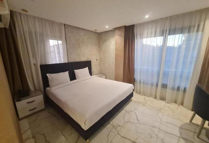 جناح جونيور ديلوكس, El Mesaadya Hotel فندق المساعدية