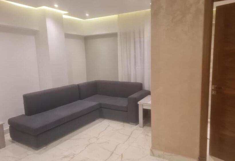 جناح جونيور ديلوكس, El Mesaadya Hotel فندق المساعدية