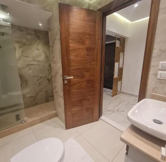 سوییت جونیور لوکس, El Mesaadya Hotel فندق المساعدية