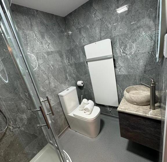 经济房, Heart Of Hull