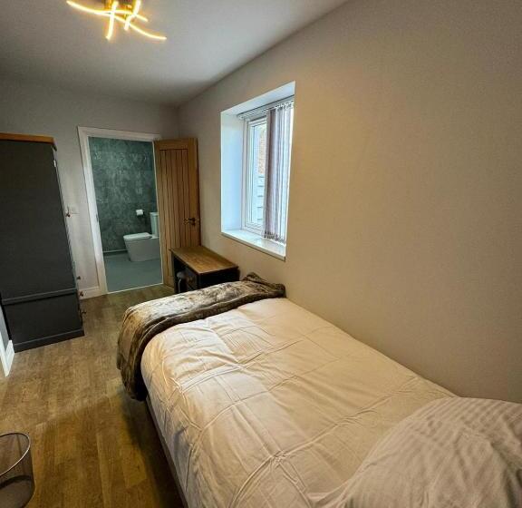 标准单人间, Heart Of Hull