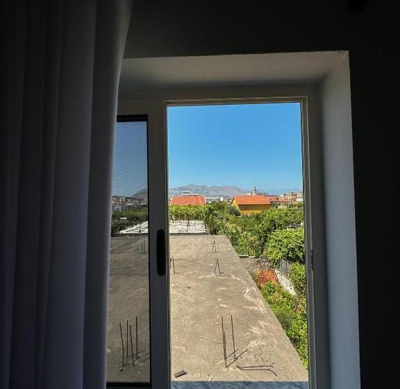 Quarto Familiar, Shkodra Budget