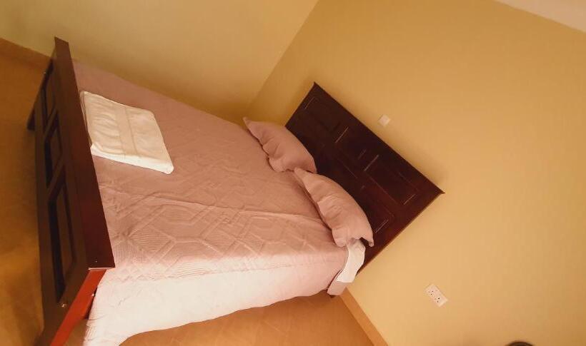 اتاق استاندارد با بالکن, Amen Guest House Near Airport