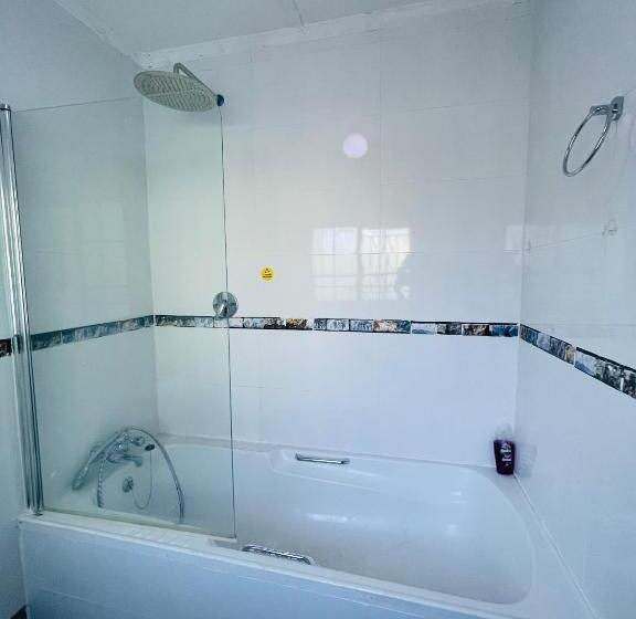 اتاق استاندارد, 26 Pike Place