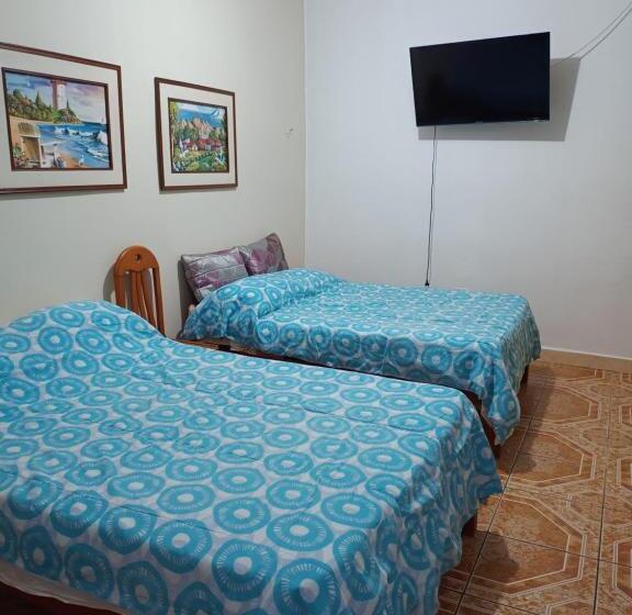 غرفه قياسيه سريرين مزدوجين, Casa Gastón