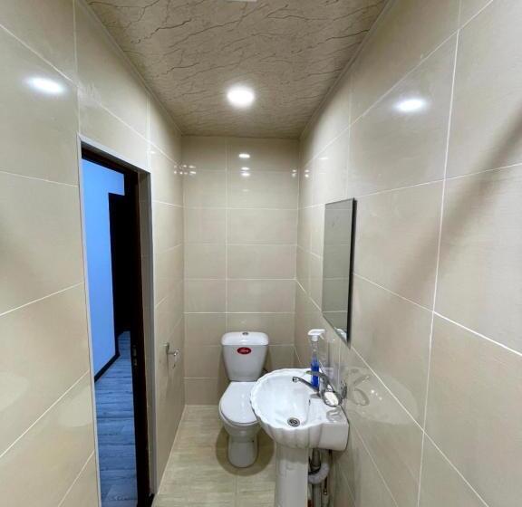 اتاق استاندارد با سرویس بهداشتی مشترک, Chashma Dushanbe