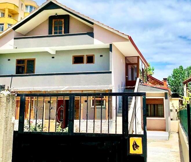 اتاق استاندارد, Ermali Guesthouse