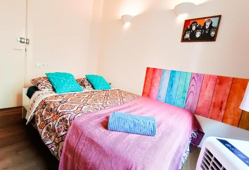 اتاق استاندارد با سرویس بهداشتی مشترک, Barcelona City Center Private Rooms