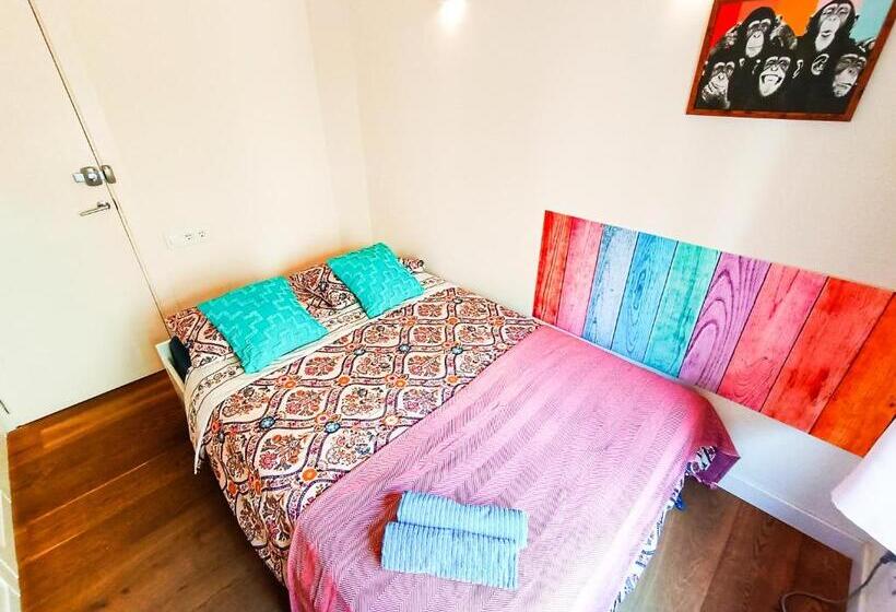 اتاق استاندارد با سرویس بهداشتی مشترک, Barcelona City Center Private Rooms