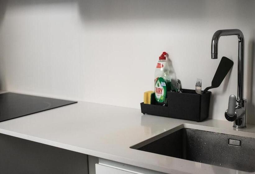 اتاق استاندارد با سرویس بهداشتی مشترک, Barcelona City Center Private Rooms